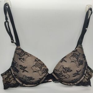 Victoria's Secret 34 A Biofit lace bra